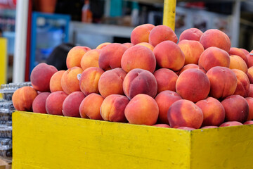 Solve the problem of lack of health by having a healthy life consuming fruit such as peaches