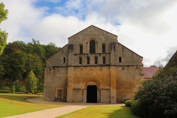 Fototapeta na wymiar Bourgogne - Côte-d'Or - Montbard- Marmagne - Abbaye de Fontenay - Eglise abbatiale