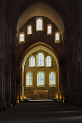 Fototapeta premium Bourgogne - Côte-d'Or - Montbard - Marmagne - Abbaye de Fontenay - Intérieur de l'église abbatiale
