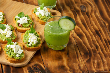 guacamole toast, low fat healthy meal with cucumber water