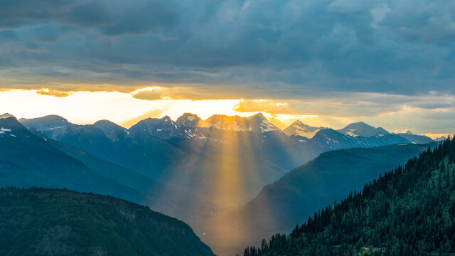 Glacier National Park, Heavenly Rays of Light