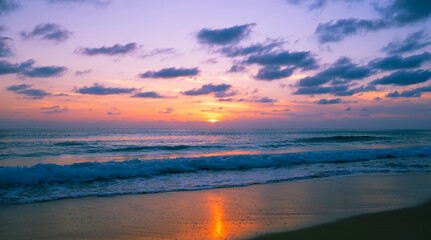 Fototapeta na wymiar Beautiful light sunset or sunrise at the sea amazing light nature landscape background.