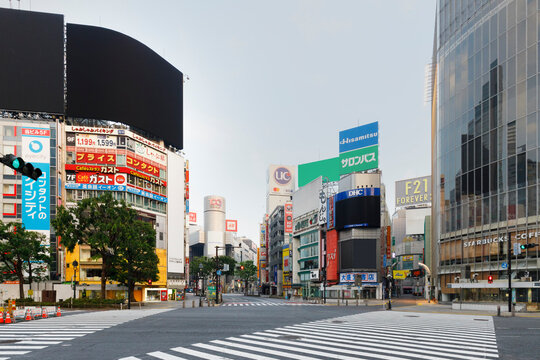 渋谷スクランブル交差点 の画像 5 件の Stock 写真 ベクターおよびビデオ Adobe Stock