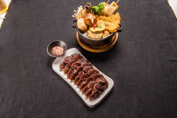 신선한 재료로 속을 꽉 채운 순대