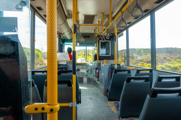 Fototapeta premium クオッカで有名なオーストラリア・パースのロットネスト島を観光している風景 A view of sightseeing on Rottnest Island in Perth, Australia, famous for its quokka.