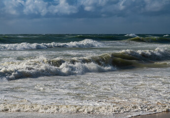 Nordsee Sylt Wellen Deutschland Sonne Abend Brandung Gezeiten Ebbe Tide Westerland Hauptstrand Horizont Farben Schaumkronen Dünung Idyll Nationalpark Meer Strand Sand Wind Sommer Wolken Sturm Surfen