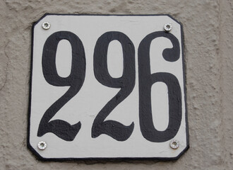 Hausnummer - 226
