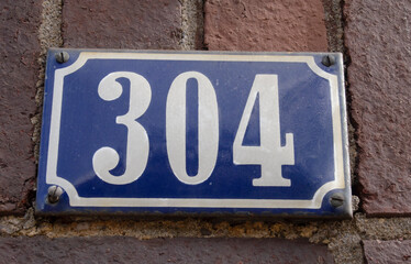 Hausnummer - 304