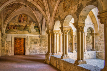 Fototapeta na wymiar Arte y arquitectura del claustro monasterio de Santa María de Valbuena en la provincia de Valladolid, España