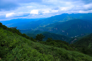 Naklejka premium 北海道の夏 大雪山 黒岳から 層雲峡の眺め