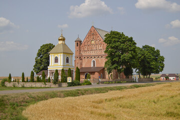 Fototapeta premium Church of st. Michael the Archangel of the early 16th century in Synkovichi