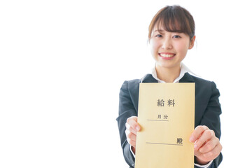 給料をもらい喜ぶビジネスウーマン