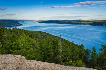 Fototapeta premium View from Croix du Centenaire, at the top of Eucher hiking trail on the Saguenay Fjord (La Baie, Chicoutimi, Quebec, Canada)