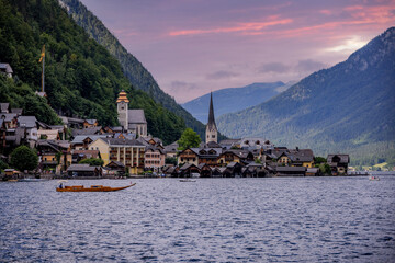 Fototapeta premium Famous village of Hallstatt in Austria - a world heritage site - travel photography