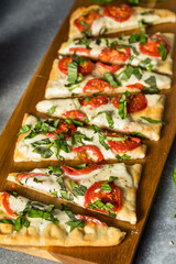 Homemade Healthy Margherita Flatbread PIzza