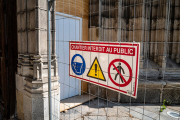 Obraz premium pancarte chantier interdit au public