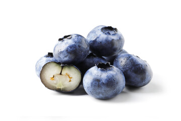 resh ripe blueberries isolated on white background