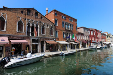 Fototapeta na wymiar View of a pretty canal in Murano, Venice