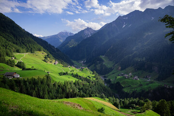 Fototapeta na wymiar Romantic landscape in the Austrian Alps - travel photography