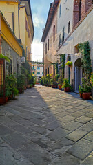 Obraz premium street, architecture, city, building, old, town, europe, dwelling, spain, narrow, alleys, urban, building, travel, stone, window, mediterranean, sanpietrini, italy, ancient, door, historic, fra, house