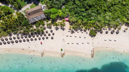 Fototapeta na wymiar Aerial view of a paradise beach with turquoise water in Baru, Cartagena, Colombia