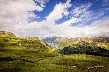 Fototapeta na wymiar Wonderful panoramic view over the mountains in the Austrian Alps - travel photography