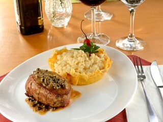 Steak au poivre vert (Green pepper steak)

