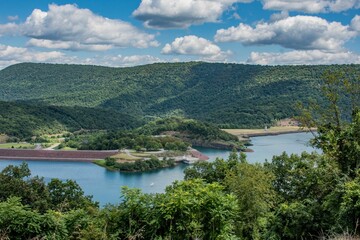 Fototapeta na wymiar Raystown Lake Dam from Ridenour Overlook, Pennsylvania, USA