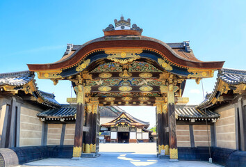 京都、二条城の唐門
