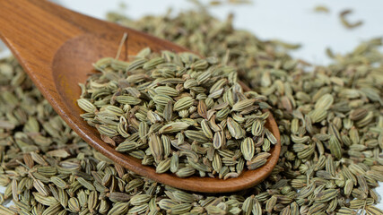 フェンネルシード（Fennel seed）別名：茴香（ういきょう）、カレーのスパイス。西洋料理にもよく使われる。