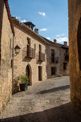 Calle del municipio medieval de Pedraza en Segovia