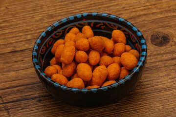 Spicy peanut heap in the bowl