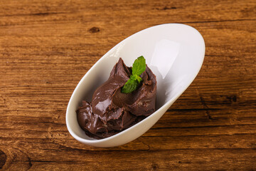 Chocolate spread with nazelnut