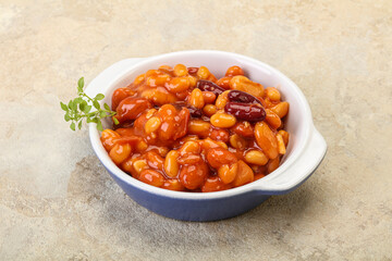 Baked kidney in tomato sauce