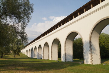 Fototapeta na wymiar moscow: ancient aqueduct