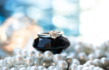 pearl necklace and pearls