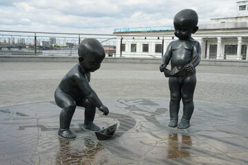a monument to the old days, brothers