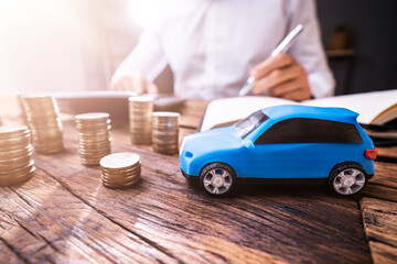 Calculating Car Finance And Loan Documents