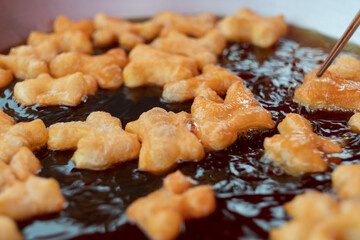 closeup make Youtiao, deep-fried doughstick, Patongo