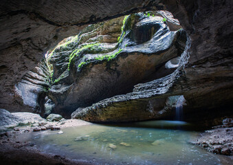 Saltinsky, an underground waterfall in Dagestan - a natural landmark