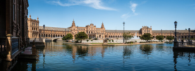 Obraz premium Travel in Sevilla: Plaza de España