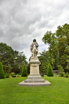 Statue de Bernard de Jussieu