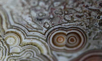 circular patterns on a mexican laced agate 
