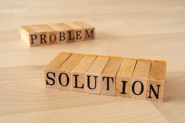 ソリューション、解決策｜「SOLUTION PROBLEM」と書かれたスタンプ
