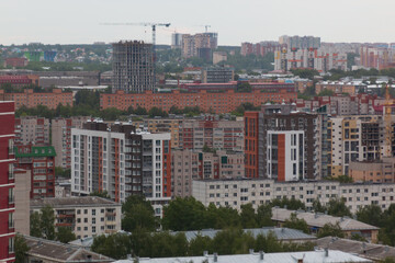 Fototapeta na wymiar new houses in the city of Izhevsk