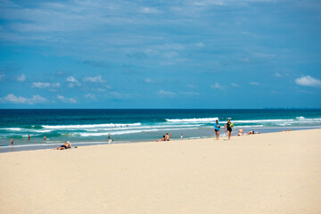 オーストラリア、ゴールドコーストのサーファーズパラダイス周辺にある観光名所を旅行する風景 Scenic travel around Surfers Paradise, Gold Coast, Australia.