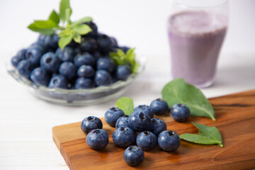 新鮮なブルーベリーとスムージー