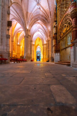 Obraz premium Vertical view from the ground of the interior of the old religious cathedral of Cuenca, World Heritage City, Spain