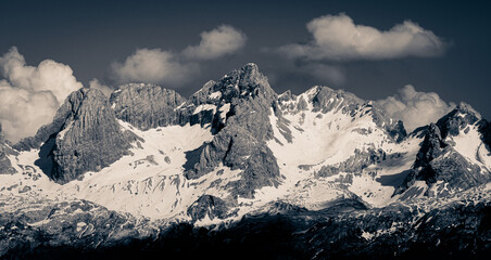tramonto sulle dolomiti viste dal monte popena
