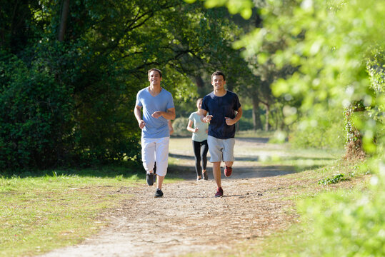 people are running in the park